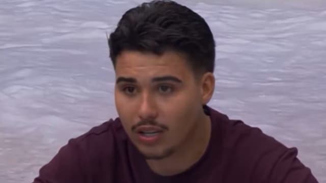 Pedro Henrique Espíndola aparece após tratamento