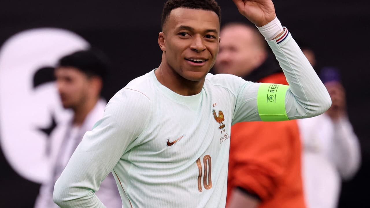 Mbappé brilha, Vini Jr sofre