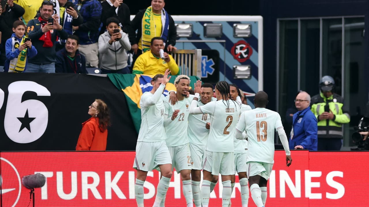 França supera Brasil