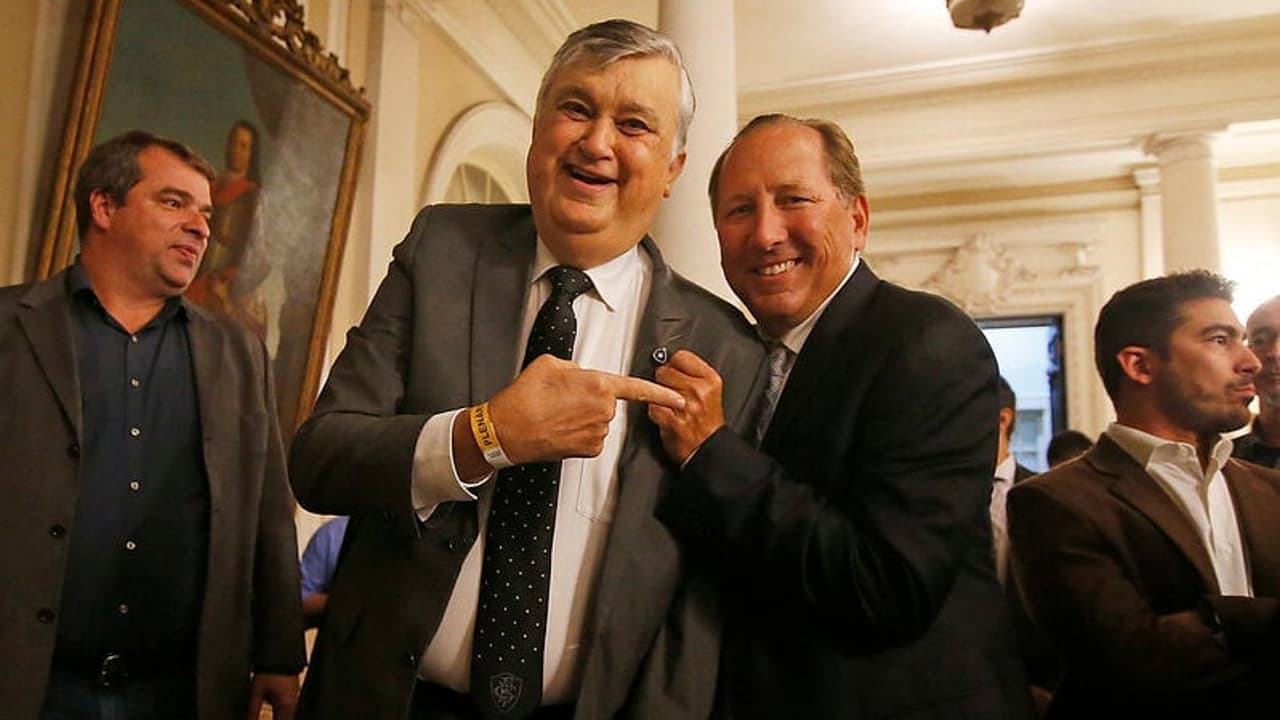 Botafogo fala sobre Textor